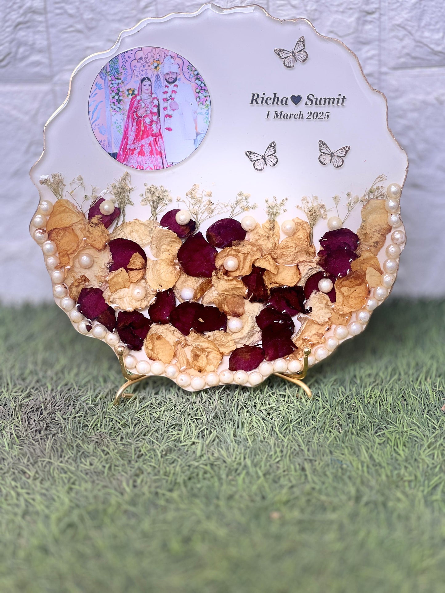 Resin 8inch curve Round shape with couple photo & Name Date Varmala Preservation