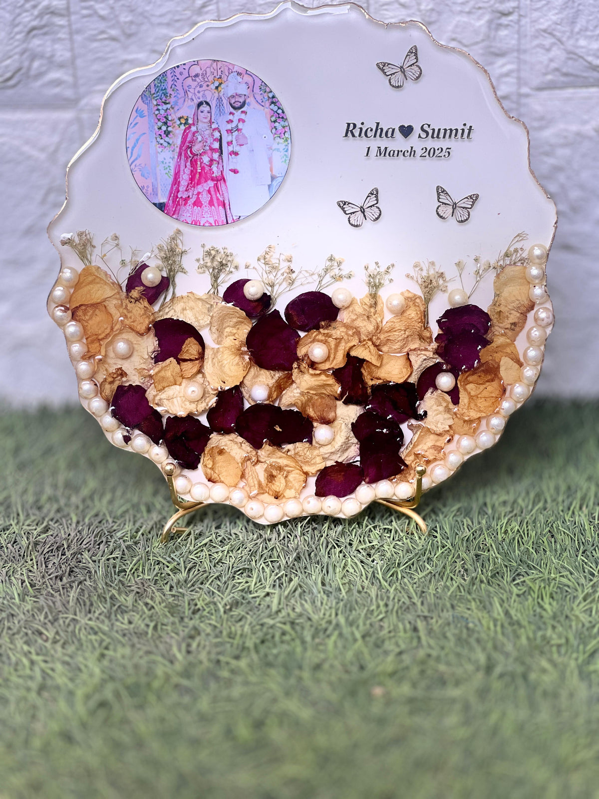 Resin 8inch curve Round shape with couple photo & Name Date Varmala Preservation