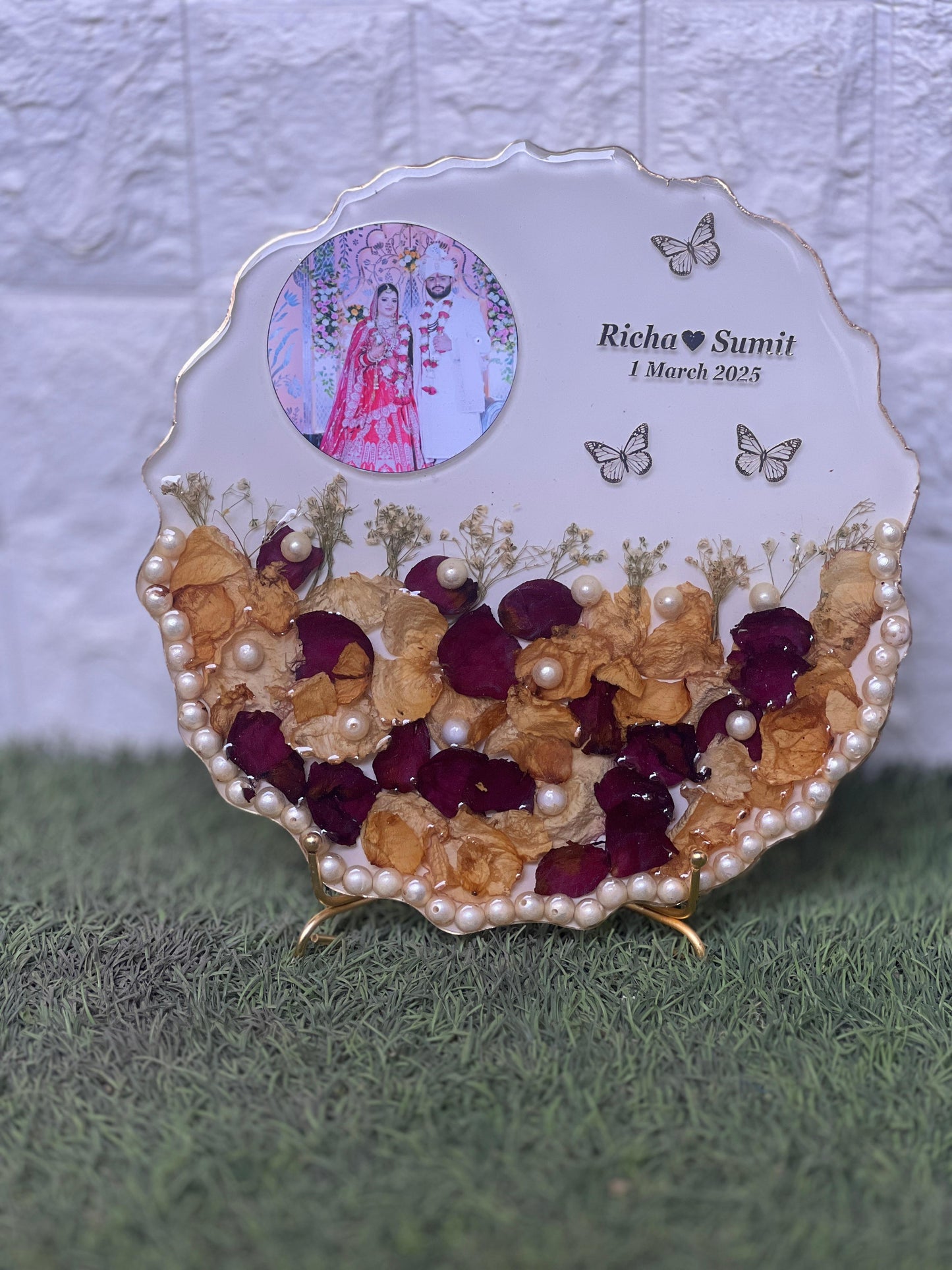 Resin 8inch curve Round shape with couple photo & Name Date Varmala Preservation