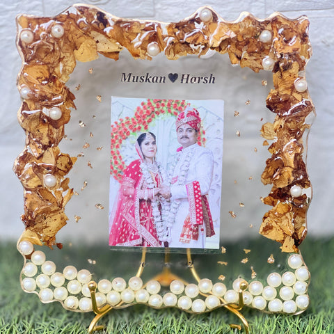 Resin 8inch square with couple photo & flowers petals with metal stand Varmala Preservation