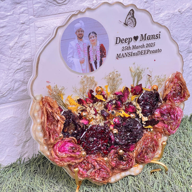 Varmala Preservation resin round photo frame / Flowers Preservation for Life time