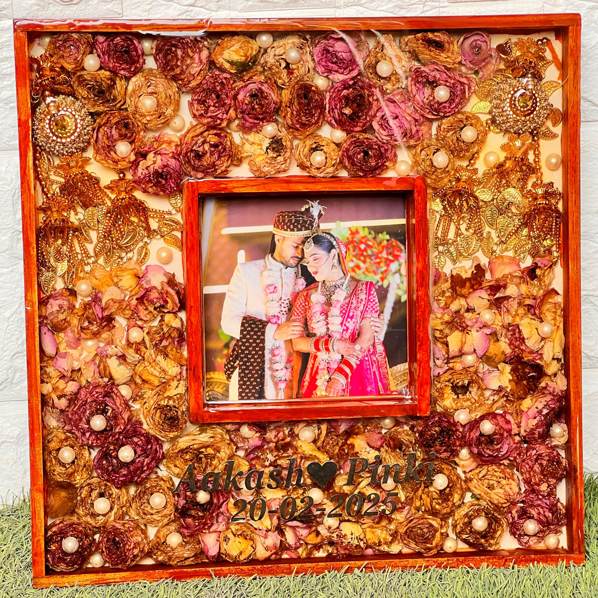 Double Frame Varmala and Kaleera Preservation, view 3