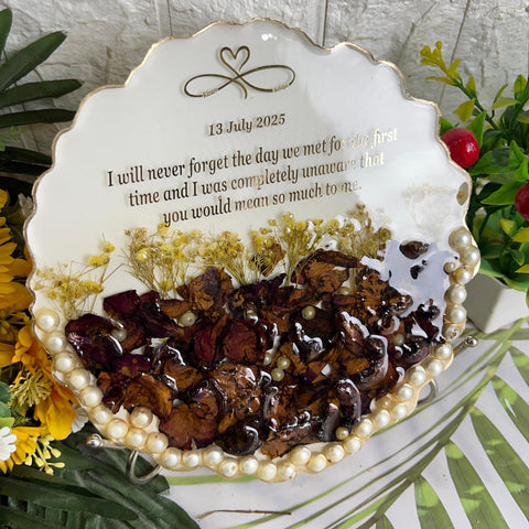 Resin 8inch vurve shape with flowers & pearls border with Content Flowers Preservation