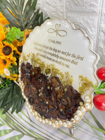 Resin 8inch vurve shape with flowers & pearls border with Content Flowers Preservation