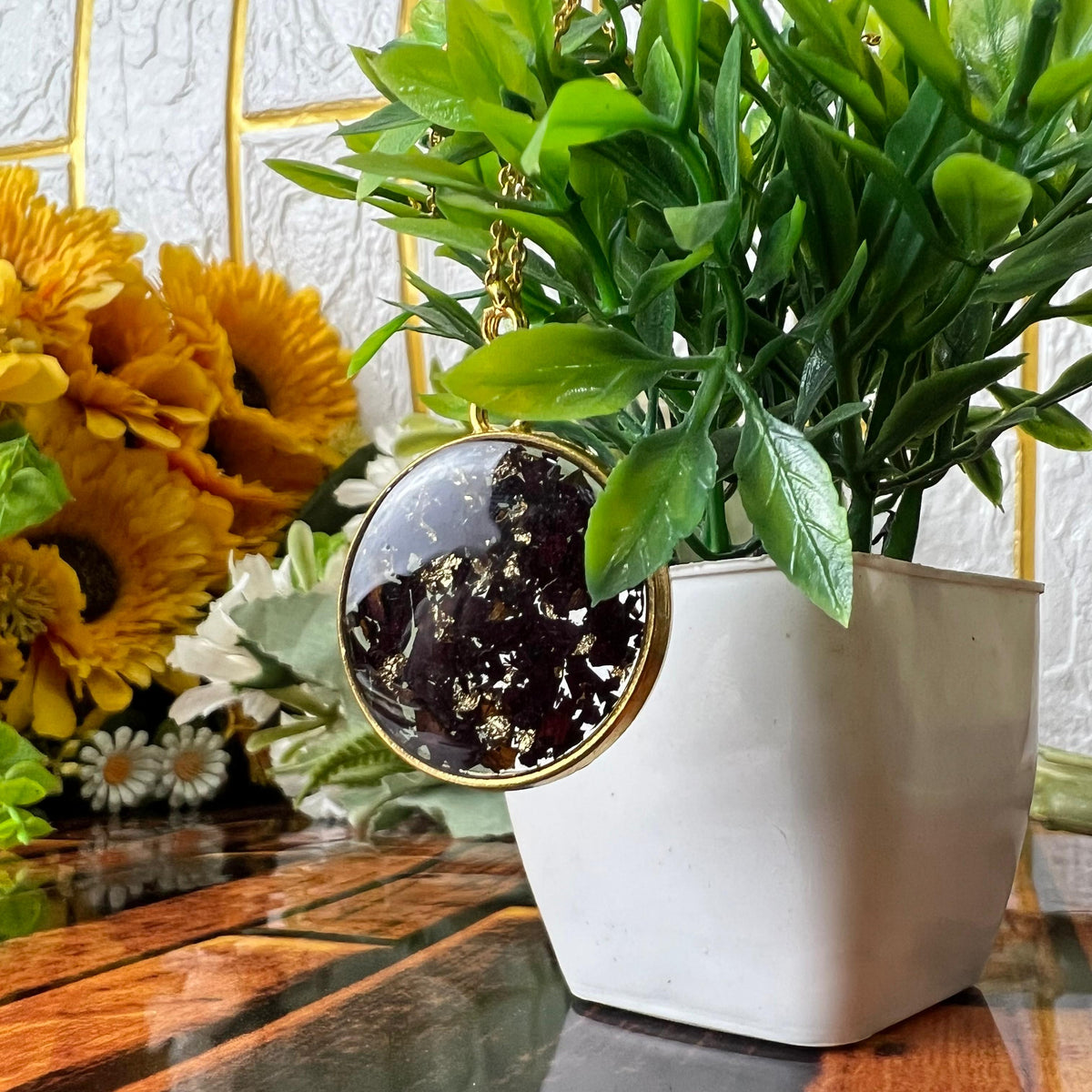 Resin Round Shape Golden Colour Pendent with Real Roses Petals Flowers Preservation
