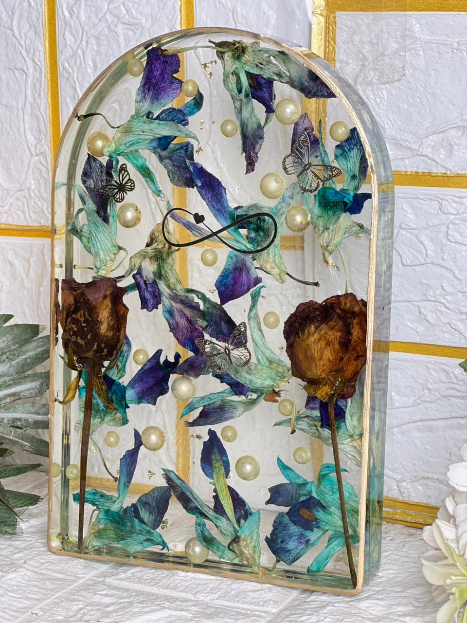Resin Arch Shape Block with infinity sign & Butterfly's Sign With Flowers / Resin completely Pendent set with Real Roses Petals Flowers Preservation