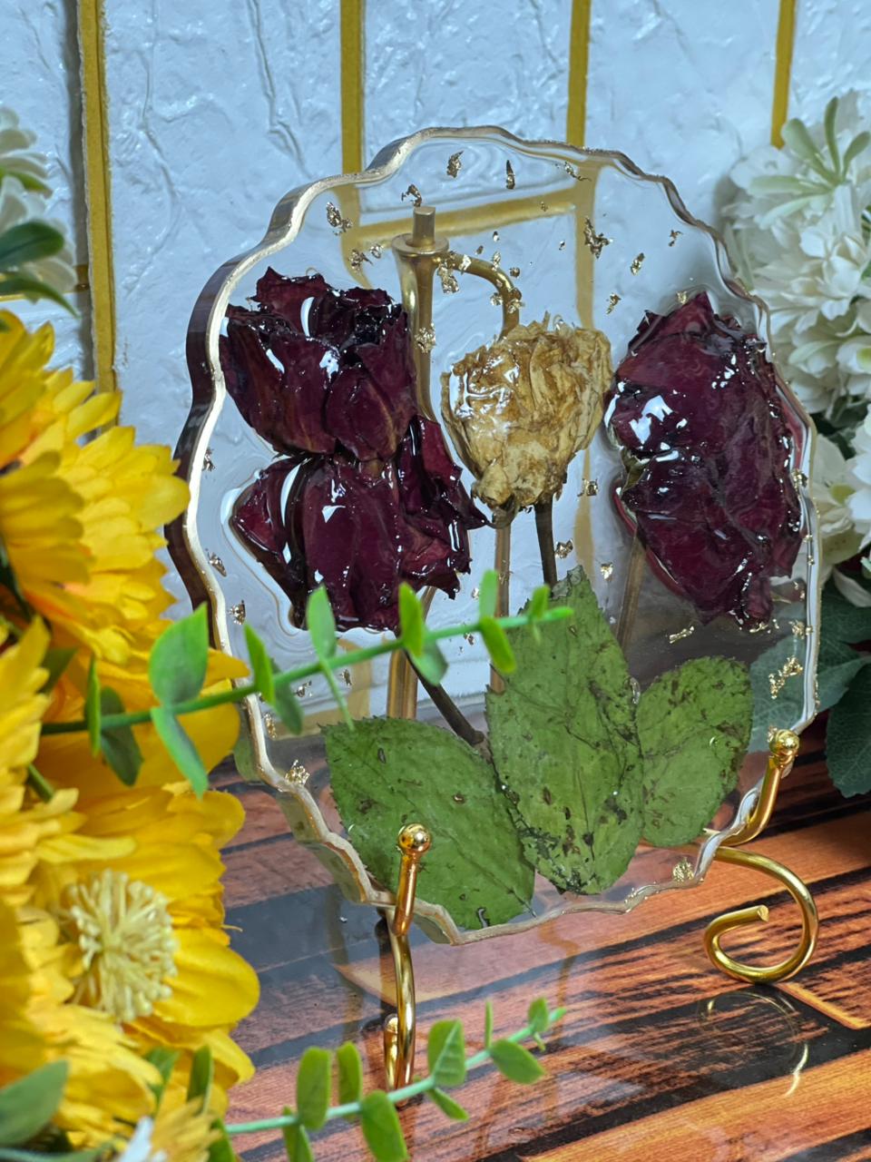 Resin 6inch round curve shapw with life time memorizes Flowers Preservation