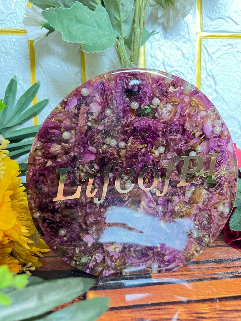 Resin 8inch Round Plantter with Text Varmala Preservation