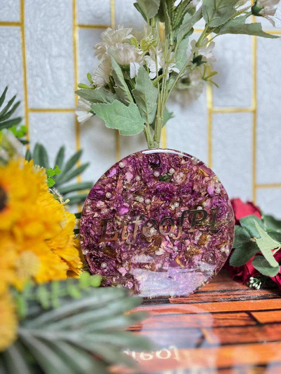 Resin 8inch Round Plantter with Text Varmala Preservation