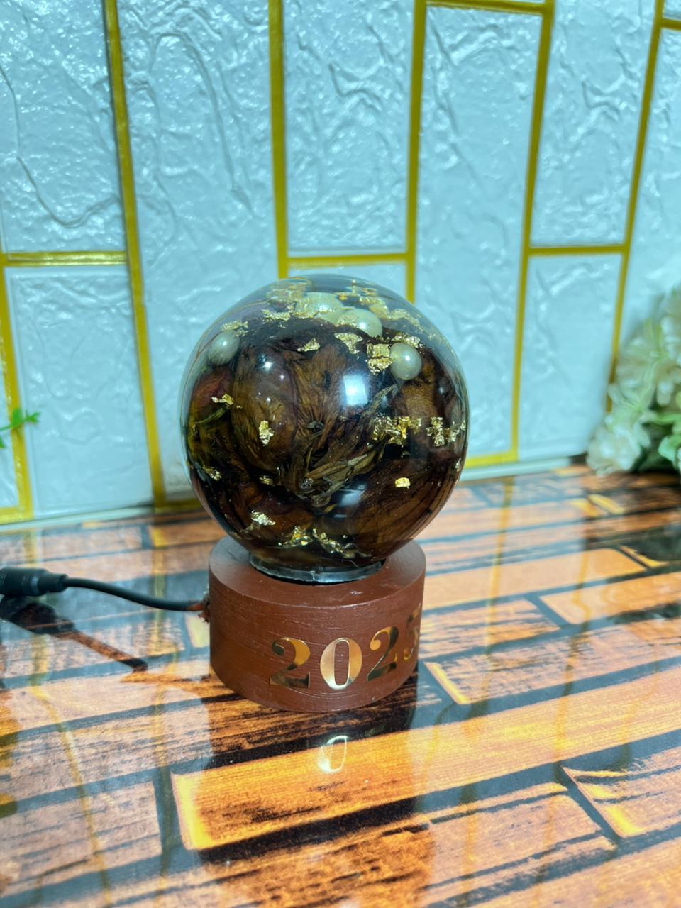 Resin Round LED Lamp with Real Red Roses with Pearls & Date Flowers Preservaton