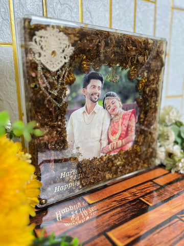 Resin 10inch Acrallic Frame with Flowers Petals & Pearls with Couple Photo Frame with Name & Date Varmala Preservation