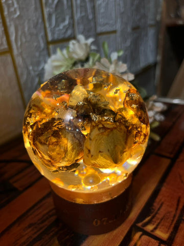 Resin Round LED lamp with stand flowers & pearls Varmala Preservation