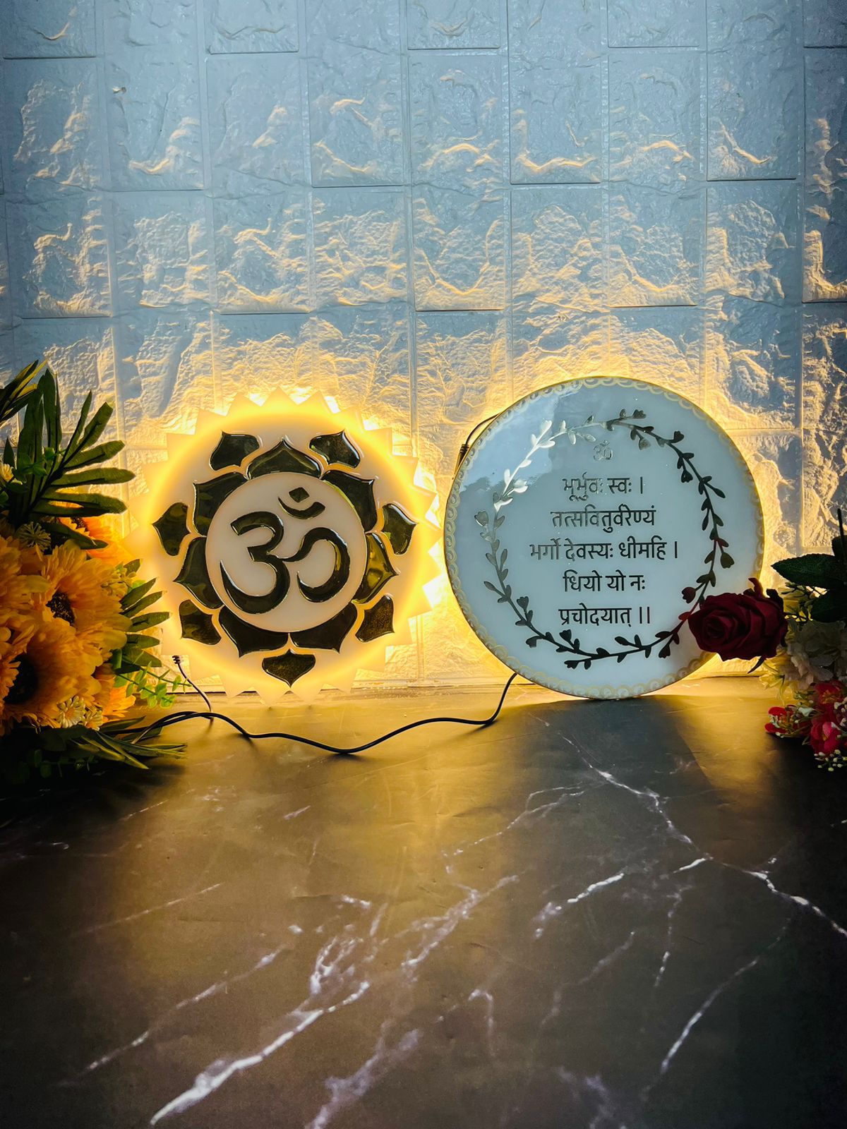 Resin 10 inch round gayatri manta with LED light & 10inch Acrylic curve shape Om with LED
