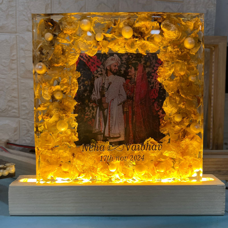 Crystal-Clear LED Frame with Wedding Jaymala Flowers Preservation (8-Inches)