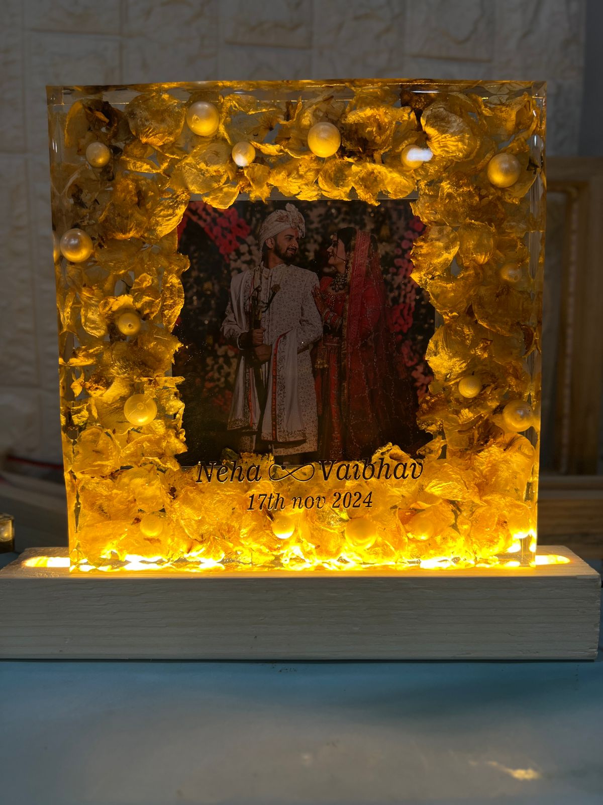 Crystal-Clear LED Frame with Wedding Jaymala Flowers Preservation (8-Inches)