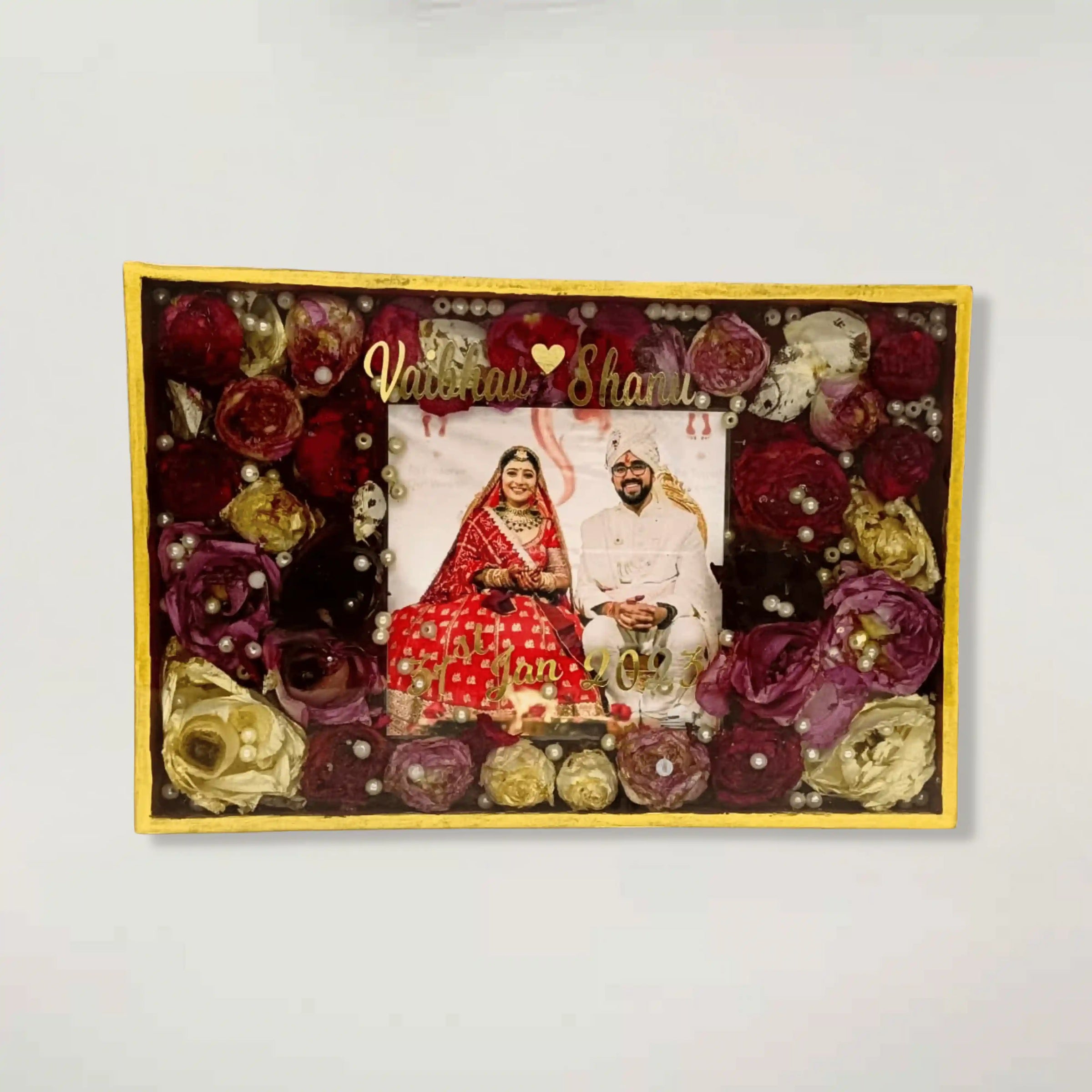 affordable-box-flower-preservation-with-photo-varmala-preservation
