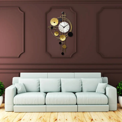 Attractive Circular Metallic Plates Wall Clock For Sale