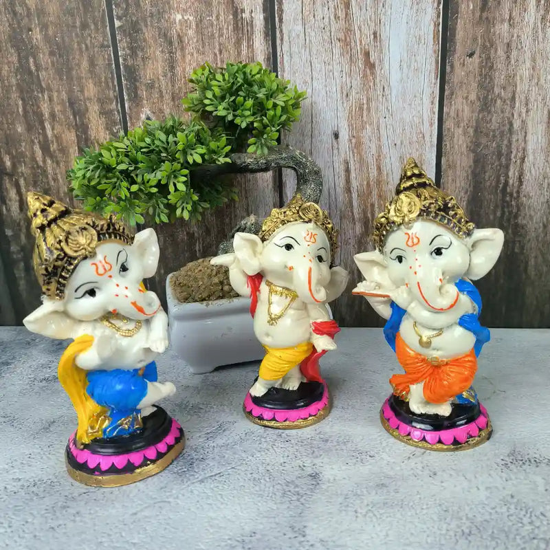 Blessing Lord Ganesha Idol Showpiece for Pooja, Car Dashboard, Living Room, Bed Room, Office Desk and Home Decor