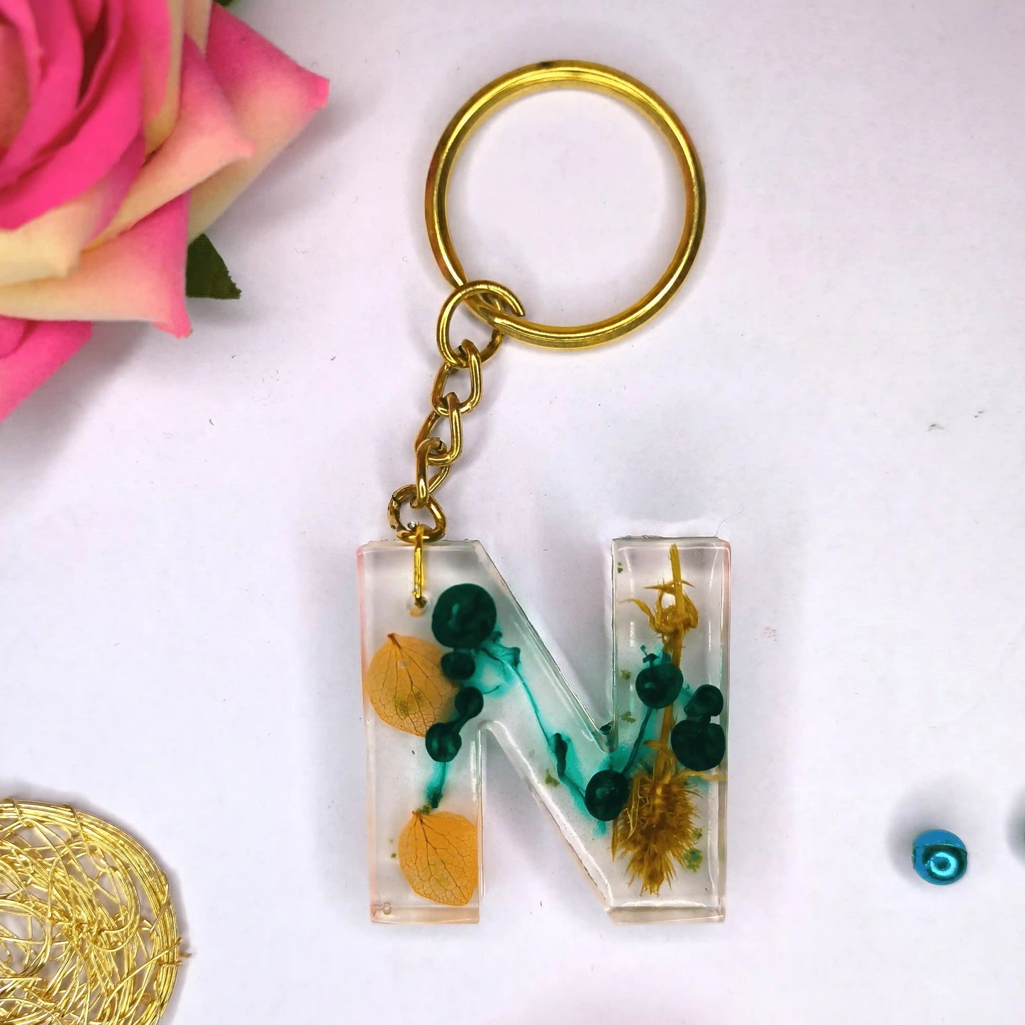 Get Modern Preserved Flowers Resin Keychains With Customizable Monogram For Men and Women
