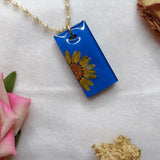 Handmade Resin Pendant With Half Daisy Pearl