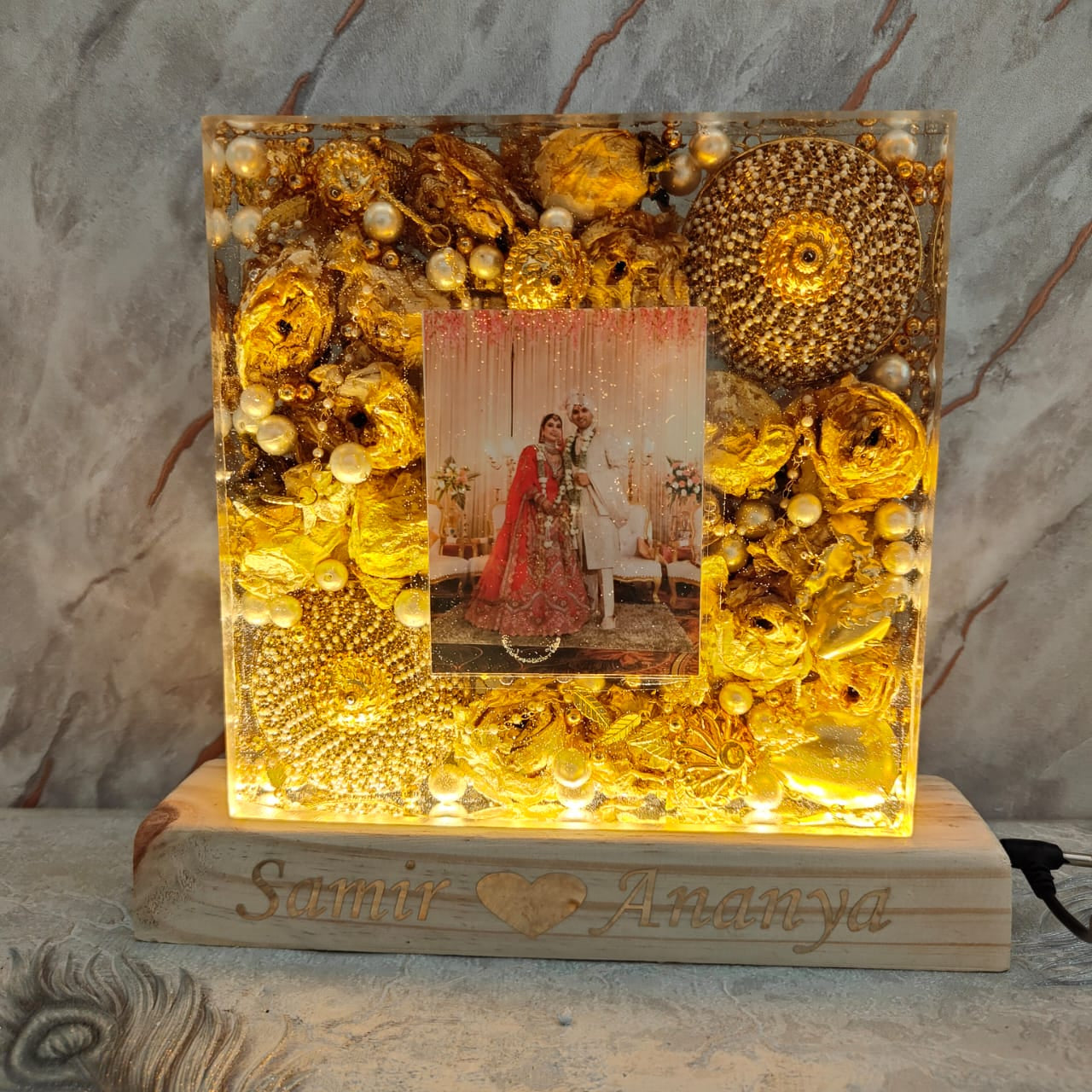 Customized Resin Wedding Memory Frame (8-Inches)