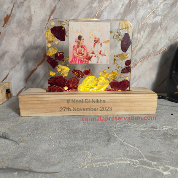 Resin Wedding Varmala Flower LED Lamp | Custom Wedding Photo Keepsake | Preserve Your Friends, Family Member Wedding Garland in LED Lamp with Wooden Stand (6 Inch)