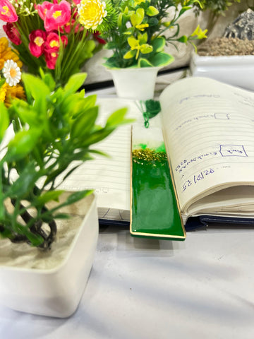 Reesin Bookmark with Green & White Combination Stylish Bookmark