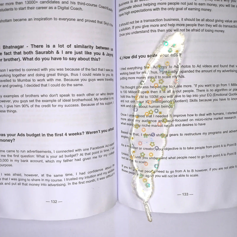 Trendy Transparent with Small Star Circle resin bookmarks