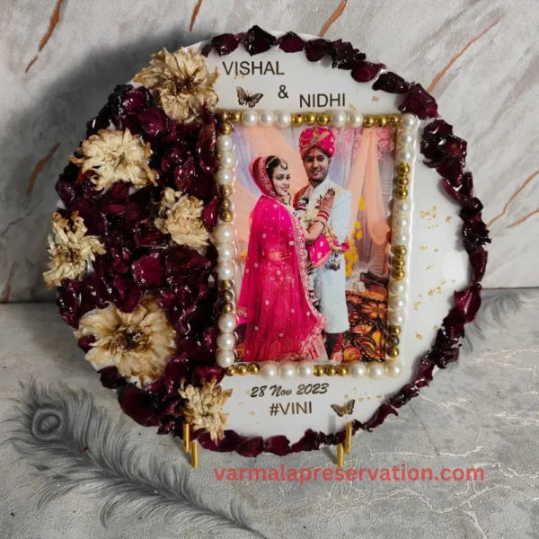 Wedding Garland Preservation Round Photo Frame | Personalized Wedding Details Preservation with Flowers (10 Inch)