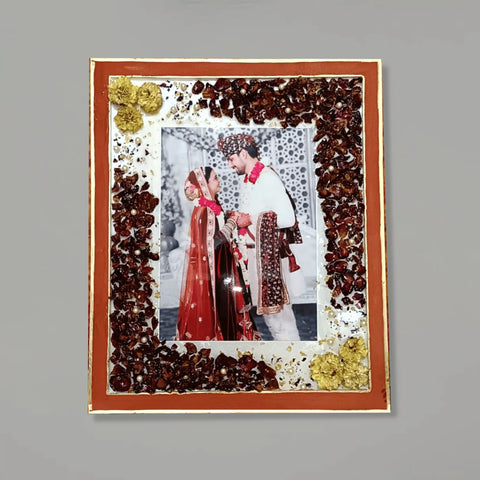 varmala-photo-frame-3d-flower-preserved-in-a-resin-frame