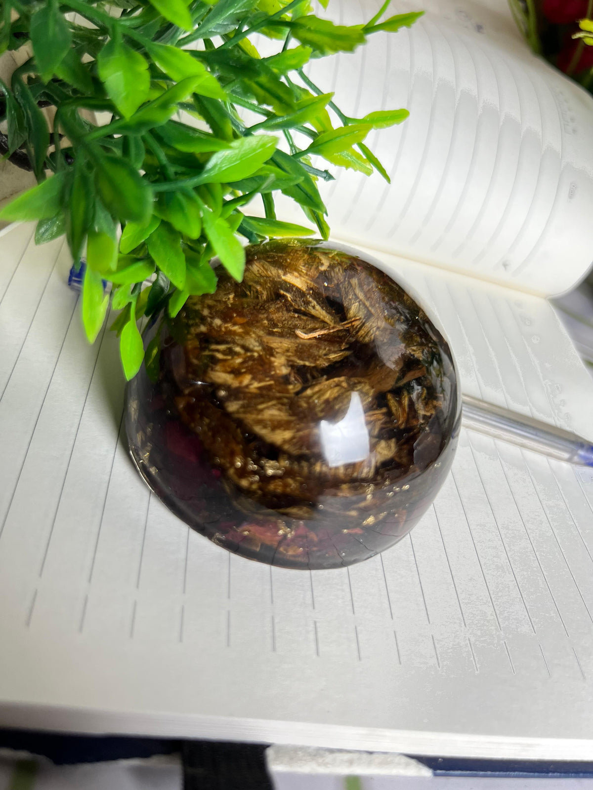 Resin Paper weight with Lotus Flowers & Red rose Petals Flowers Preservation