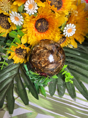 Resin Paper weight with Lotus Flowers & Red rose Petals Flowers Preservation